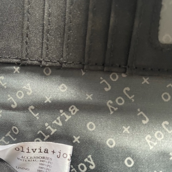 Olivia + Joy Black Quilted Wallet Cell Phone Holder - Picture 8 of 10